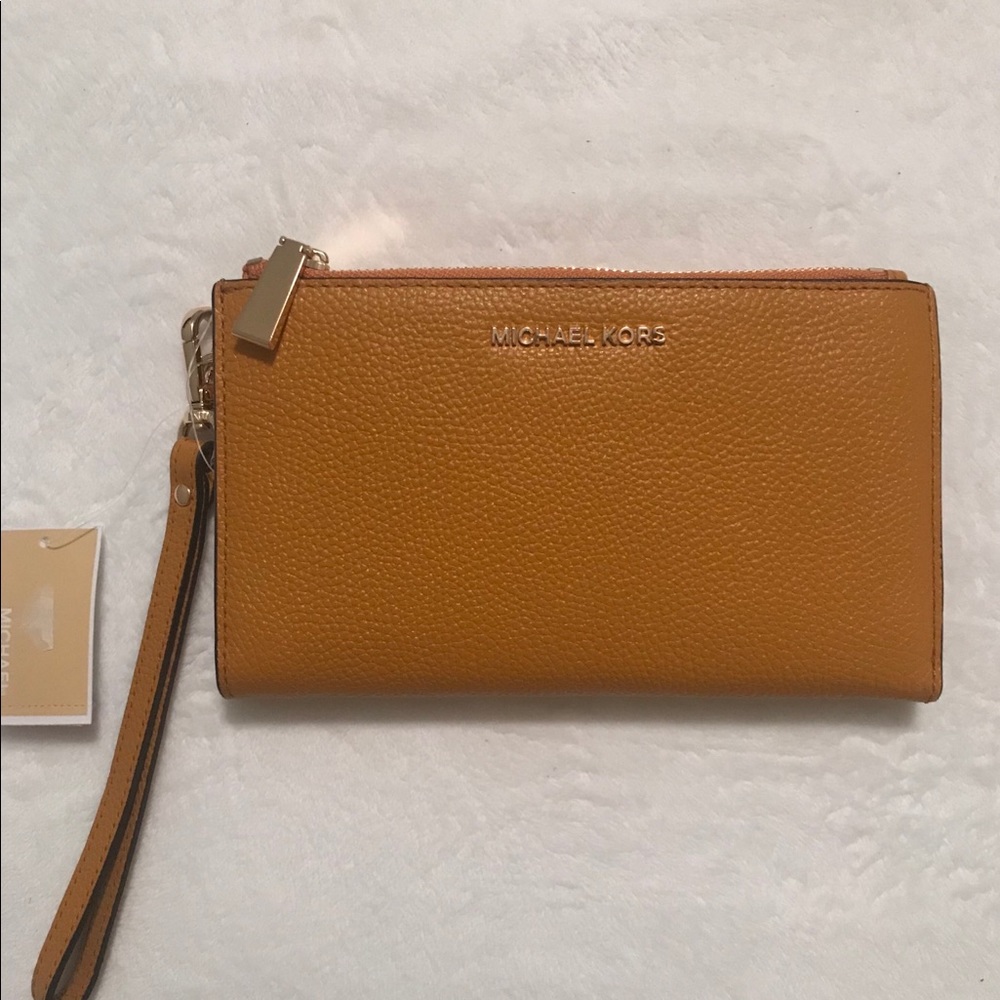 Michael Kors Double Leather Wristlet in Dandelion